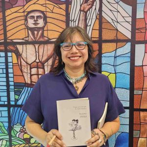 Aborda Brenda Ríos con humor los sueños de la burocracia en Aspiraciones de la clase media