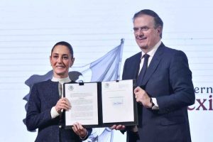 Sheinbaum impone aranceles a productos textiles para proteger a la industria nacional