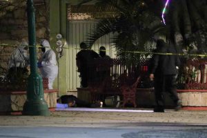 Asesinan a balazos al presidente del Patronato de la feria de Chilpancingo y a otro integrante