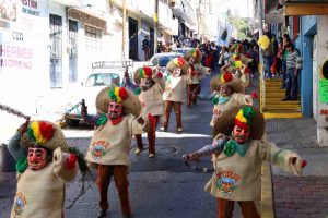 Cientos despiden al presidente del Patronato de la feria; “todos estamos enojados”, dicen