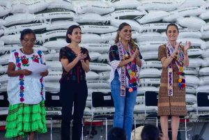 Fertilizante para todos los campesinos, asesoría técnica y créditos baratos, ofrece Sheinbaum