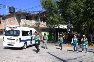 Bajo vigilancia policiaca llega Guerrero por la Paz a la colonia del PRD en Chilpancingo