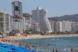 Plantean en foro sobre turismo promover nuevas opciones para atraer visitantes a un nuevo Acapulco
