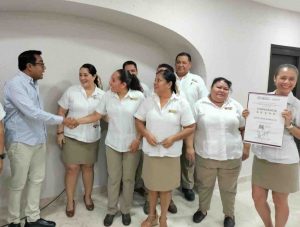Entrega la Sectur la certificación de cinco estrellas al hotel Ritz Acapulco