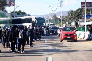 Normalistas de Ayotzinapa rechazan que quieran adelantarse a la entrega de plazas