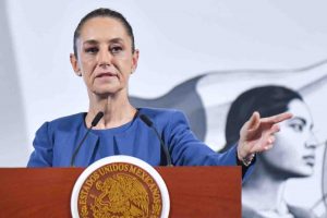 Anuncia Trump arancel de 25% a vehículos; no aplicaría aún para autopartes dentro del T-MEC