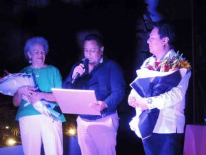 Recibe homenaje el actor Carlos Casanni durante las celebraciones por el Día Mundial del Teatro