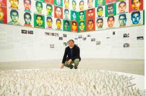 Ofrece gratis el artista chino Ai Weiwei el documental que realizó sobre Ayotzinapa