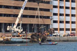 Sacan a flote yate hundido por Otis; faltan seis más