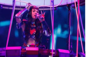 Ofrece la cantante Katy Perry show futurista en el comienzo de la gira The Lifetimes Tour