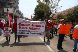 En la marcha del 1 de Mayo en Acapulco exigen justicia por el asesinato de Suástegui