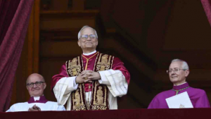 Robert Prevost, primer estadunidense elegido nuevo Papa; adopta el nombre de León XIV