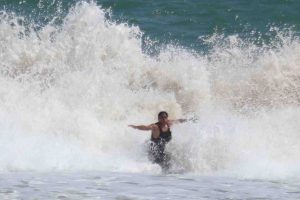 Otra vez el mar de fondo causa estragos en la bahía