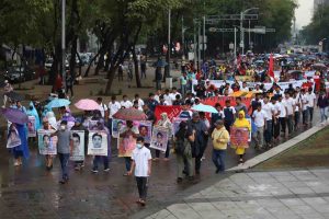 El regreso del GIEI y los 800 folios del Ejército pedirán hoy los padres de los 43 a Sheinbaum