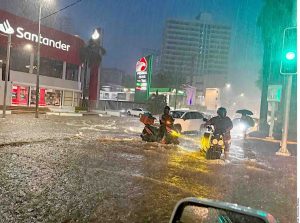 Alertan las autoridades por la posibilidad de lluvias intensas por la tormenta Flossie