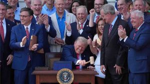 Trump promulga su “gran y hermosa” ley fiscal como una “victoria” en el Día de la Independencia