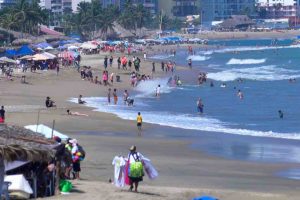 Refuta Abelina el reporte de Cofepris; no están contaminadas las playas de Acapulco, dice