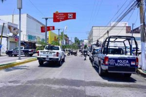 Asesinan a cuatro hombres, tres de ellos con torniquete, y una mujer es herida