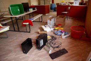 Denuncian robo a una primaria de la capital; se quejan de desatención del MP