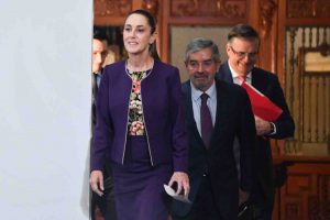 Acuerdan México y EU aplazar 90 días la aplicación de aranceles de 30 por ciento