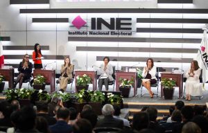 Anuncia Sheinbaum la aplicación de una encuesta para definir los alcances de la reforma electoral