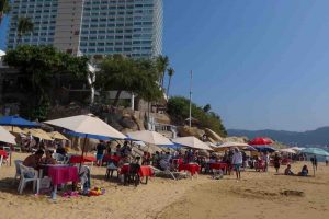 Piden hoteleros más conectividad aérea de Acapulco para atraer al turismo extranjero