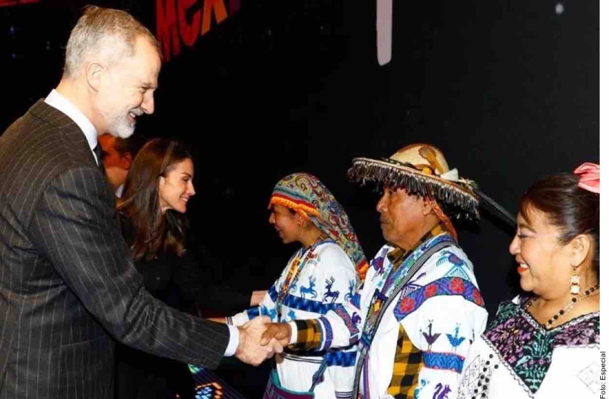 Un símbolo, la visita de los reyes de España al stand de México en la ...