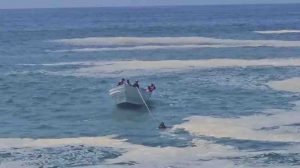 Recuperan los cuerpos de dos pescadores que fueron arrastrados por el mar