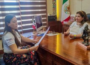 Se reúnen la UAG y Secultura estatal para recuperar la bienal de pintura Javier Mariano