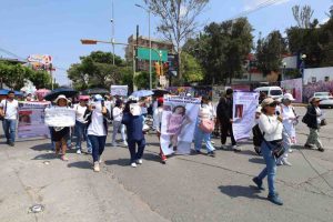 Marchan en apoyo a la madre de Heidi Shanik; lleva un mes desaparecida y critican a la FGE