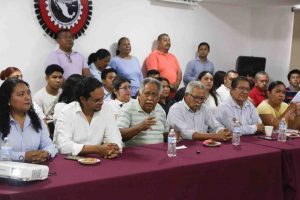 Félix “es un oportunista” que sólo busca poder para su familia, dice Eloy Cisneros