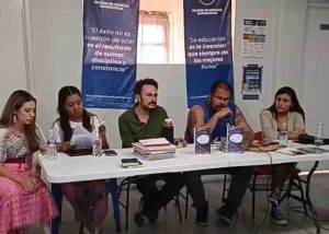 Presentan en Chilpancingo nueva edición de La casa de mi abuela, de Emiliano Aréstegui