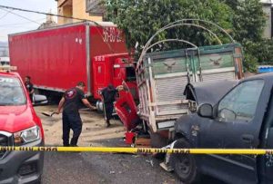 Aparatoso accidente en el Mercado Central