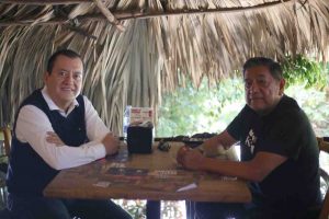 Refrenda el rector Saldaña lealtad a Félix, tras acto donde Monreal elogió a Esthela Damián