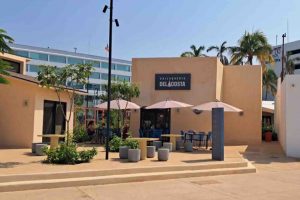 En el Jardín del Puerto se instalarán un Pollo Caliente y locales de bisutería y artesanías