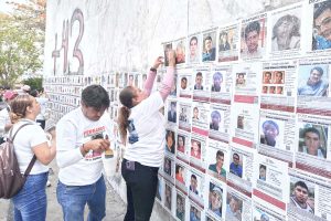 Buscan madres a sus desaparecidos en su día