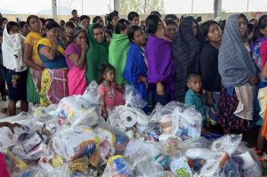 Llega a Alcozacán caravana de organizaciones con ayuda humanitaria para desplazados