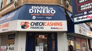 Por la orden de Trump, indocumentados no tendrían cuentas bancarias, créditos ni tarjetas