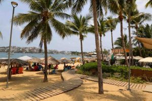 Regulará Fonatur cuatro playas del Acapulco Tradicional