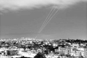 Irán lanza varios proyectiles contra Israel como respuesta al bombardeo a Líbano