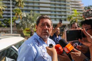 Se reúne la dirigencia nacional de Morena con 10 de los aspirantes a la gubernatura