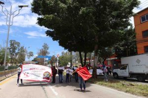 Siguen manifestaciones de cetegistas en calles de Chilpancingo, Acapulco e Iguala