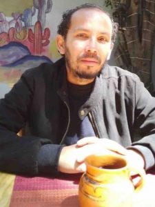 Busca el escritor Geovani de la Rosa plasmar una “poética costeña” en la literatura