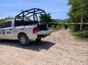 Dejan desmembrado, decapitado y calcinado a un hombre en un camino de Iguala