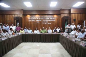 Presenta Abelina al Cabildo su solicitud de licencia; hoy la entrega al Congreso local