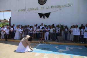 Exigen justicia trabajadores del PJF por sus compañeros asesinados en el Kilómetro 21