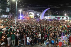 Se reúnen miles a ver el último partido de México en el Mundial