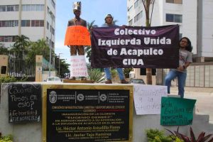 Desaparece la controvertida estatua del actor Eugenio Derbez frente al hotel Copacabana