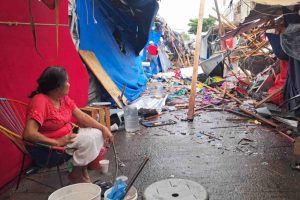 La explosión cerca del Mercado Central dejó 11 locales afectados: autoridades