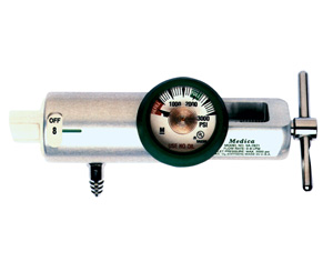 Yoke Type Regulator w/ Barbed Outlet, 0-15 LPM < Cramer Decker 